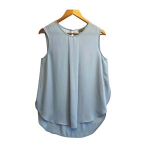 🌼3 for $15🦋 VINCE CAMUTO Sleeveles‎ Pleated Blouse Tulip Hem Baby Blue Medium